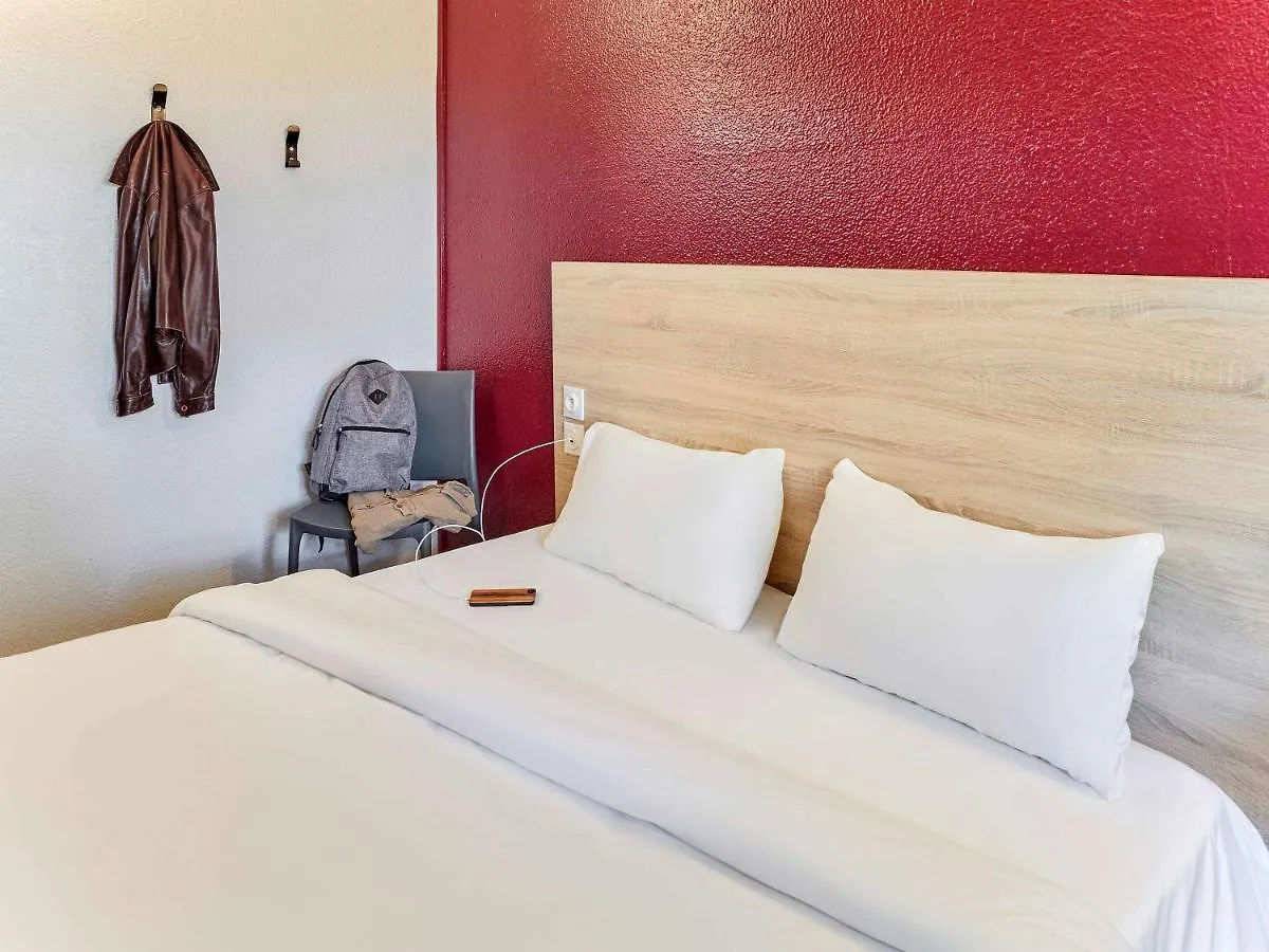 Hotel hotelF1 Saint Witz A1 Hôtel Rénové