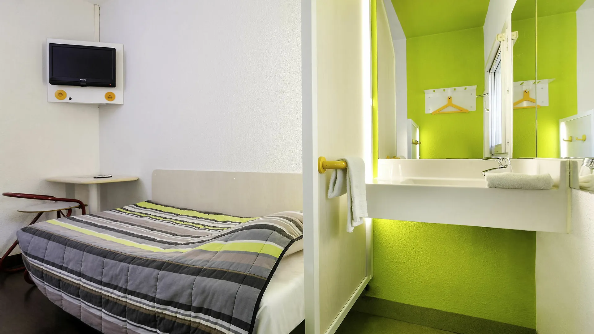 Hotel hotelF1 Saint Witz A1 Hôtel Rénové Francia